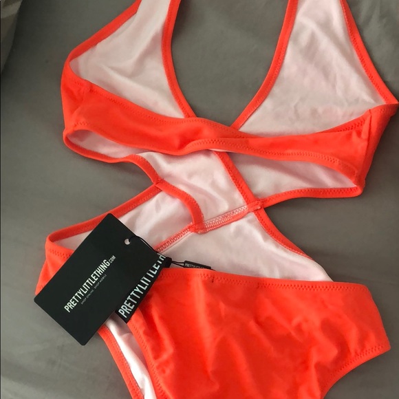 NWT Pretty Little Thing Orange cutout Swimsuit sz4 - Picture 3 of 3